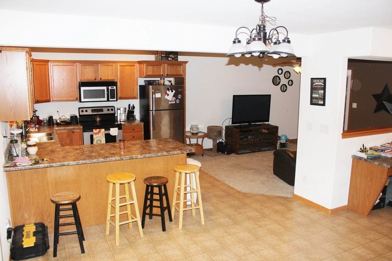 1125 Amelia Dr #4 - Photo 4 of 18