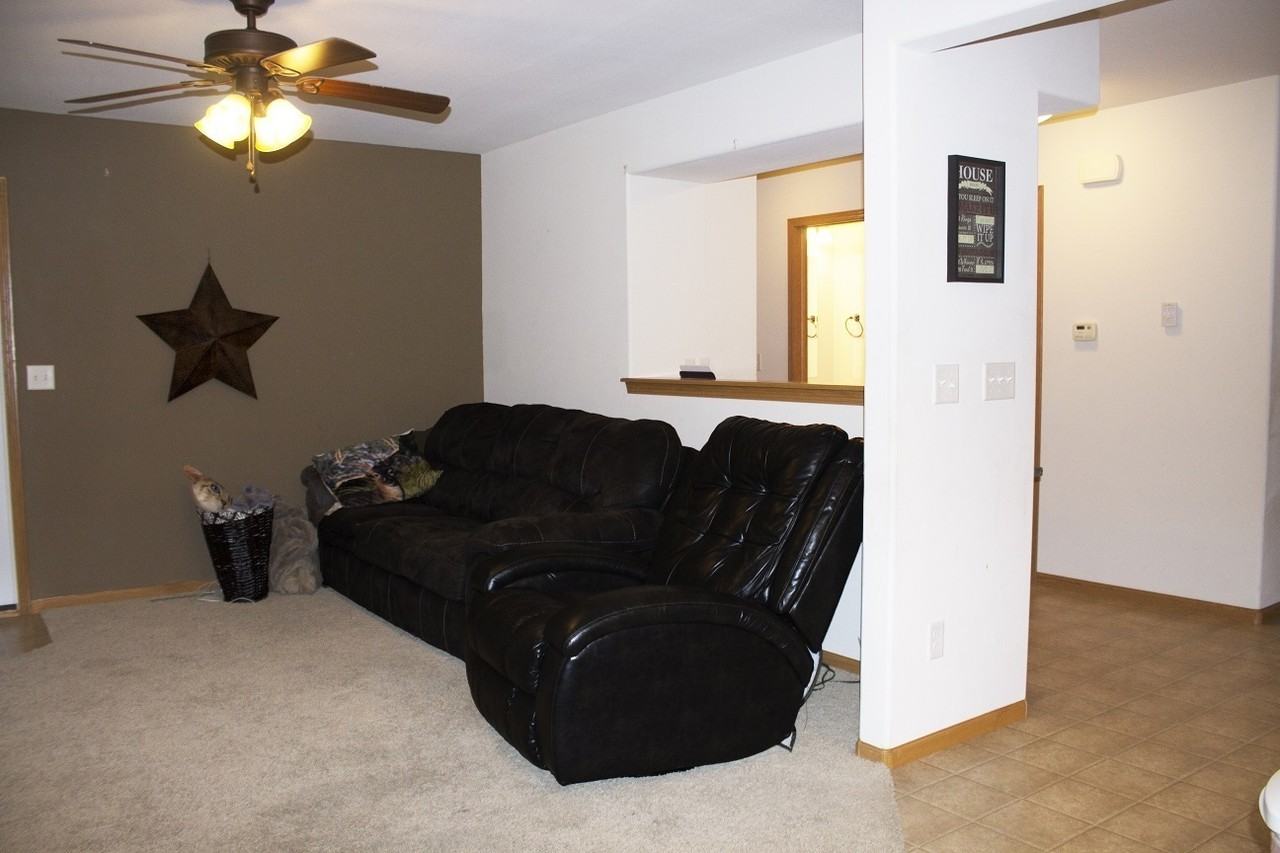 1125 Amelia Dr #4 - Photo 5 of 18