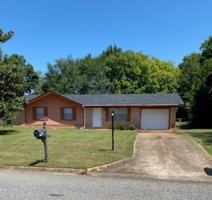 featured image of 702 Springdale Dr