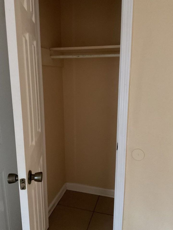 702 Springdale Dr - Photo 2 of 23