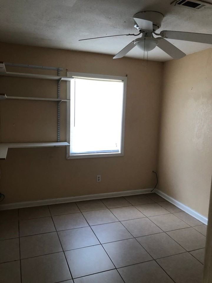 702 Springdale Dr - Photo 6 of 23