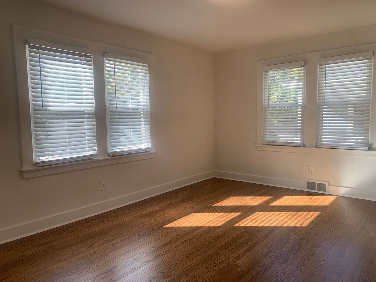 127 Mccready Avenue - Photo 3 of 16