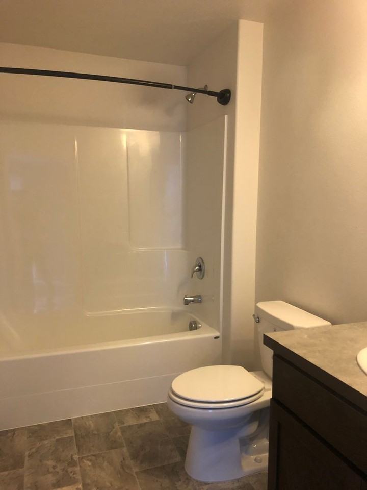 4229 Cove West Dr - Photo 4 of 20