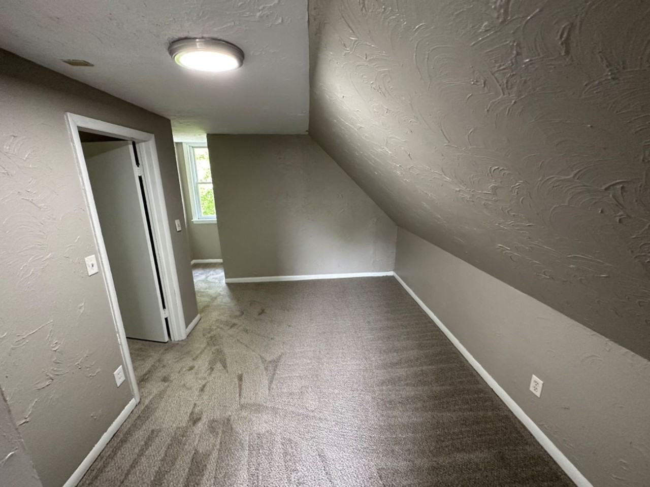 3621 N 13th St - Photo 4 of 16
