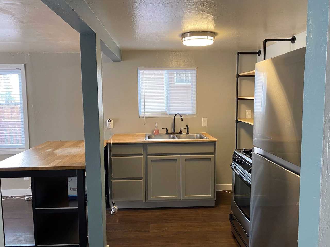 118 Sycamore Street - Photo 3 of 12