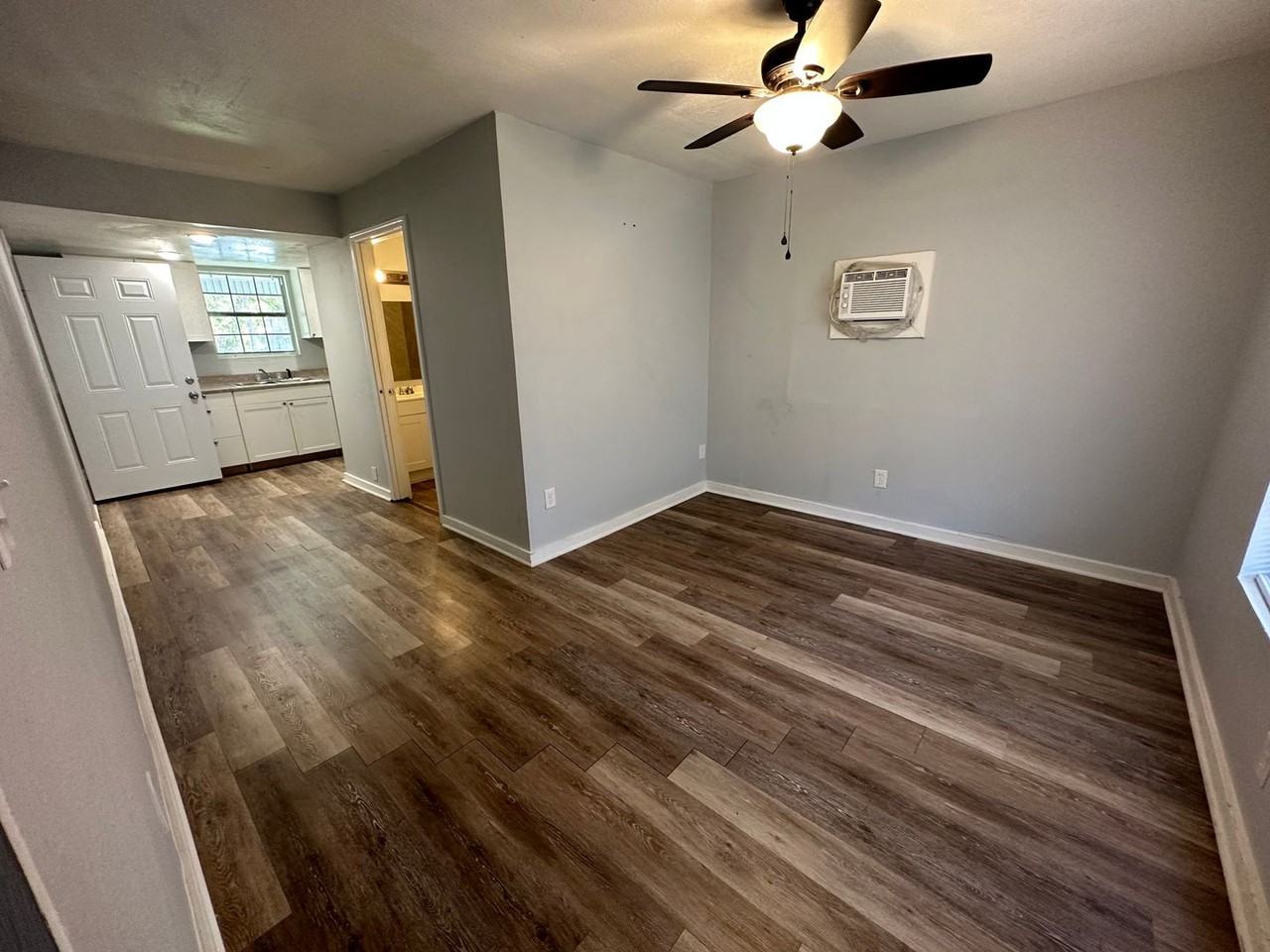 1859 Anna St - Photo 2 of 8