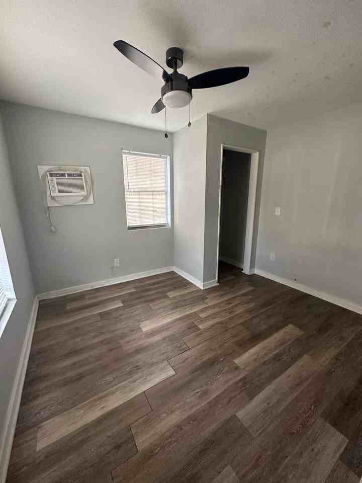 1859 Anna St - Photo 5 of 8