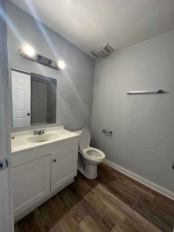 1859 Anna St - Photo 6 of 8