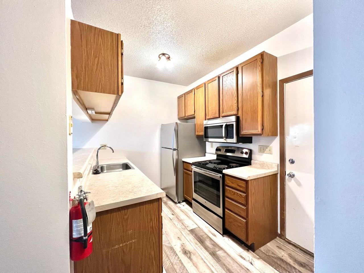 1539 34 1/2 Avenue South - Photo 6 of 17