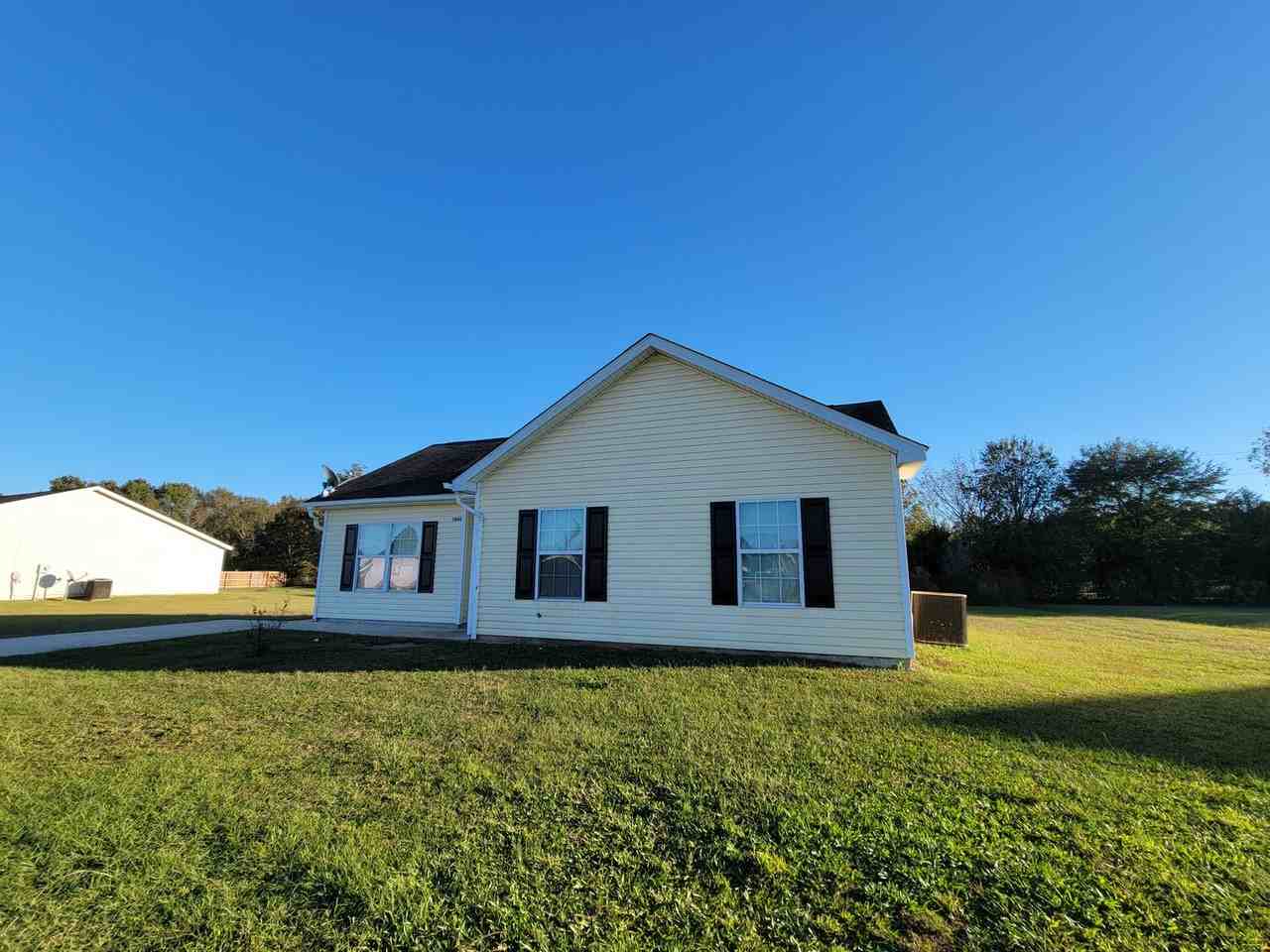 6446 Swallowtail Dr - Photo 2 of 20