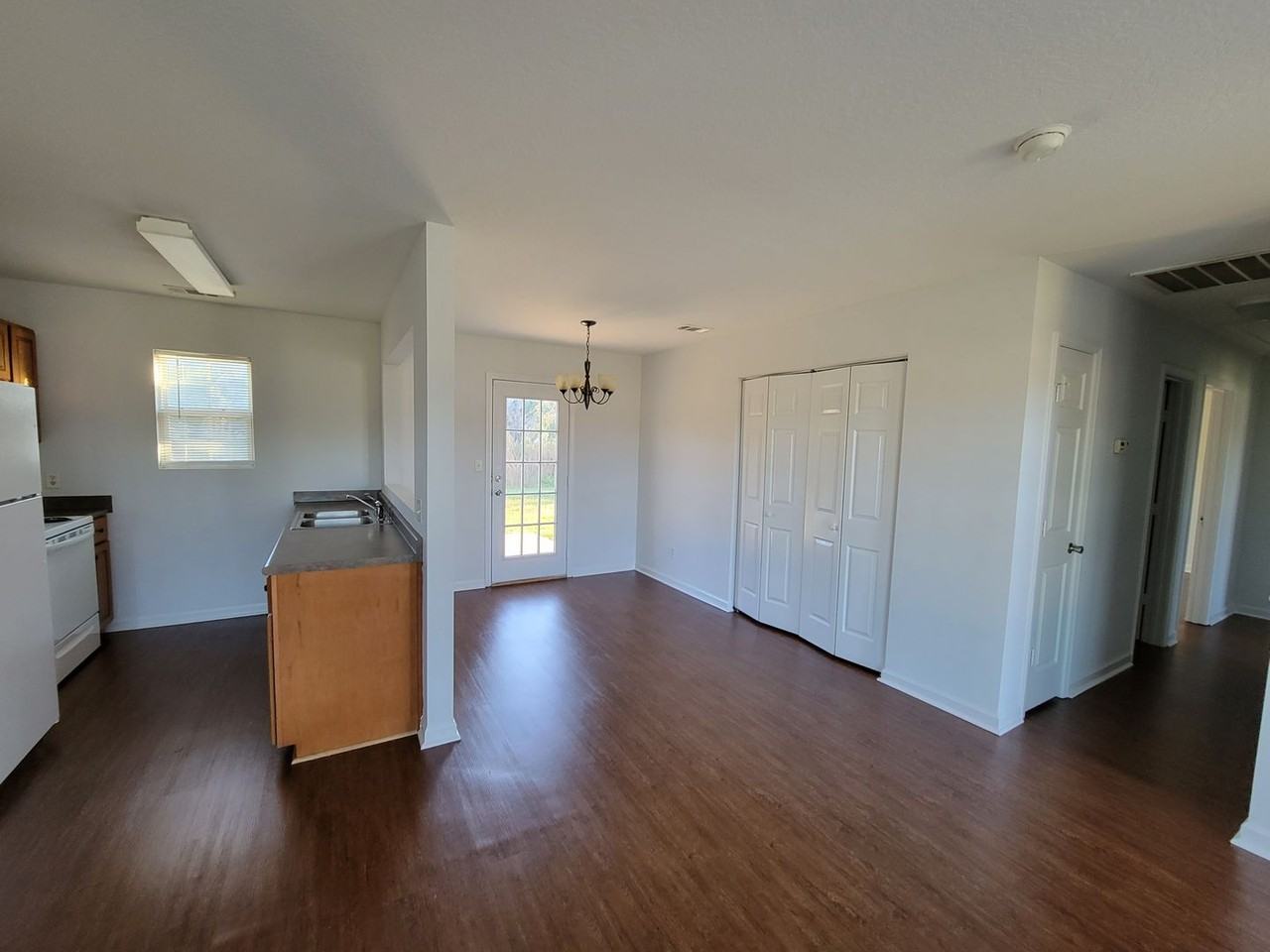 6446 Swallowtail Dr - Photo 5 of 20