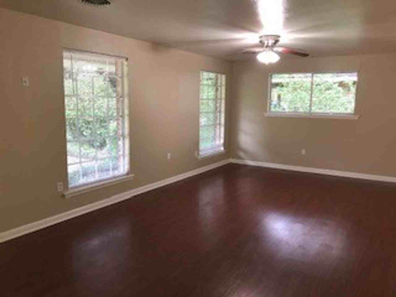 1763 Brocade Dr - Photo 5 of 31