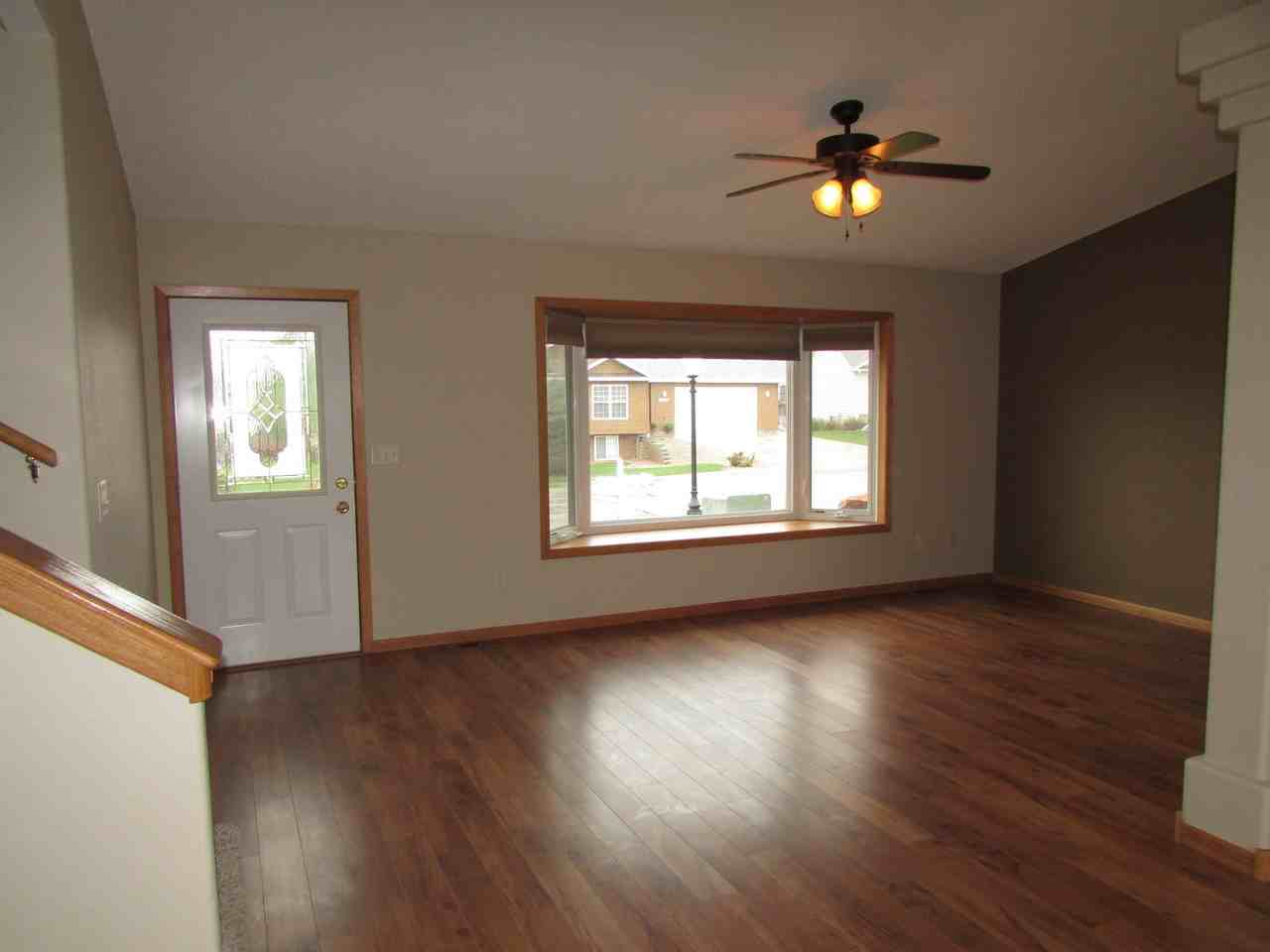 6840 Townsend St - Photo 2 of 21