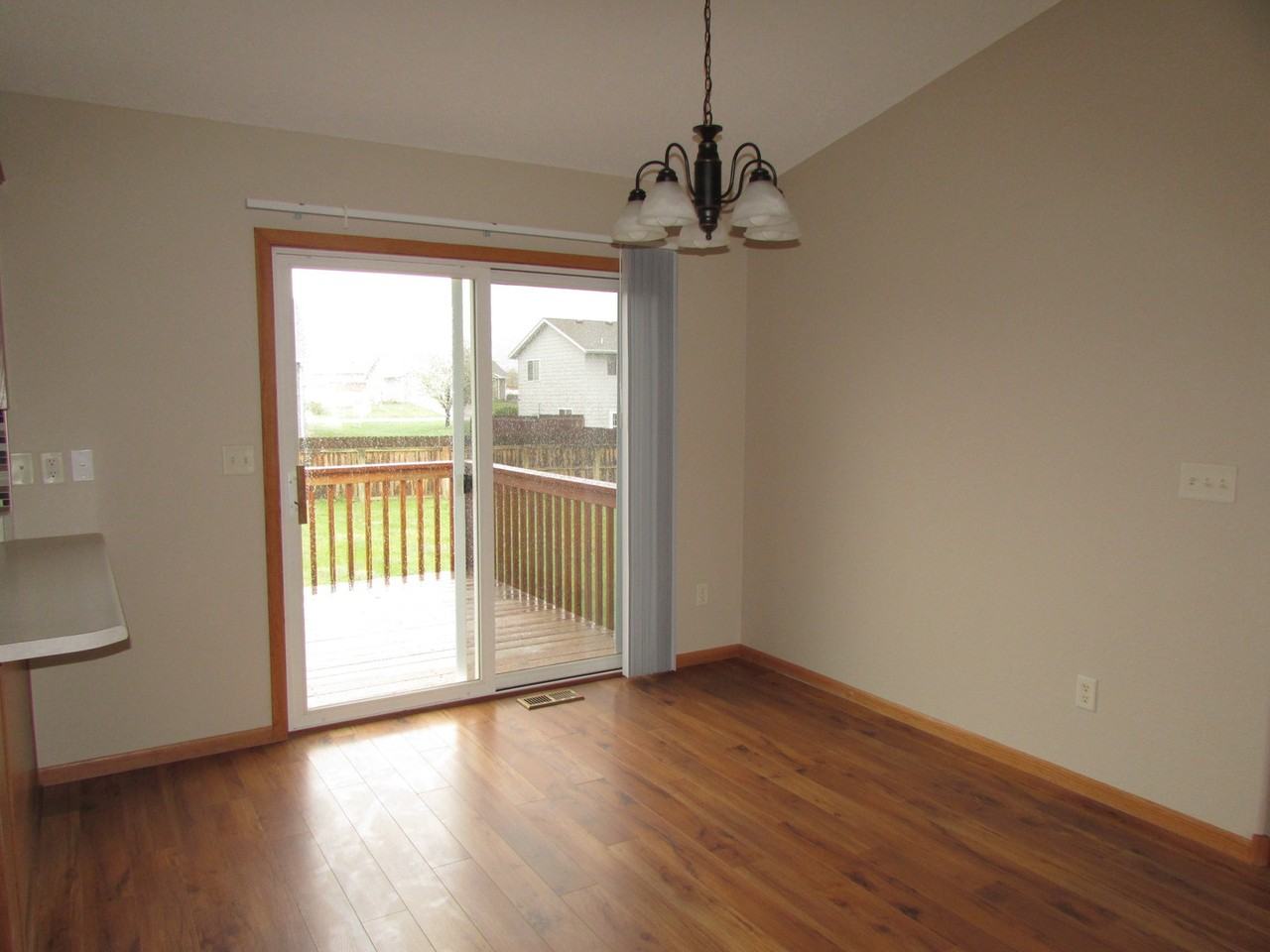 6840 Townsend St - Photo 5 of 21