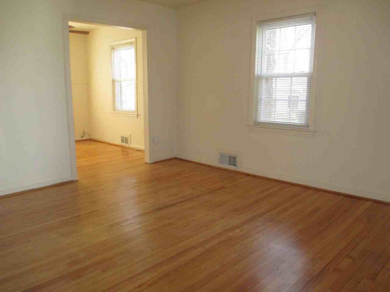 2727 Fort Drive - Photo 4 of 22