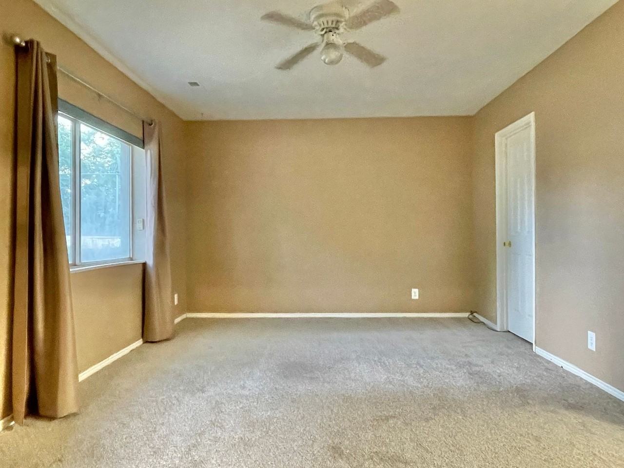 5065 W 3440 S - Photo 7 of 19