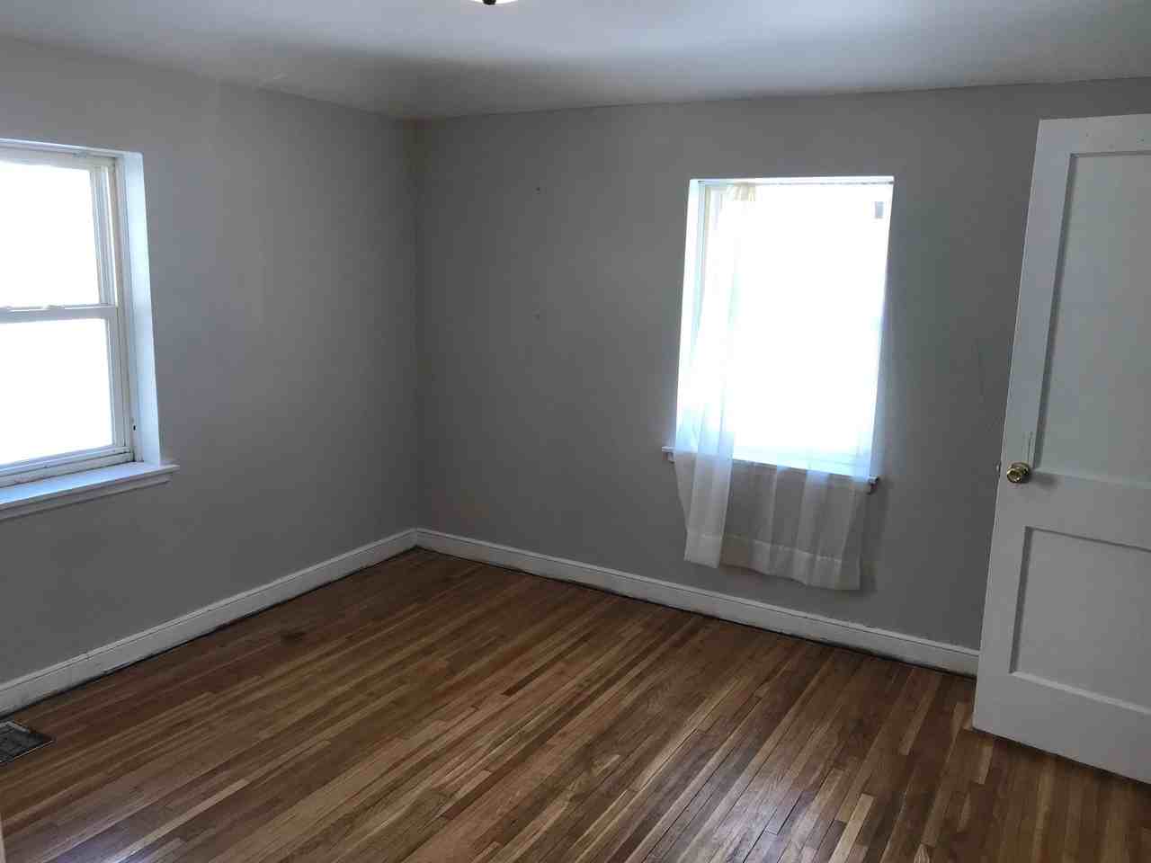 708-710 1st Ave S - Photo 4 of 9