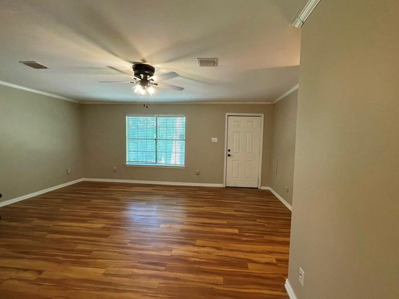 6211B Chesterfield Ave - Photo 5 of 27