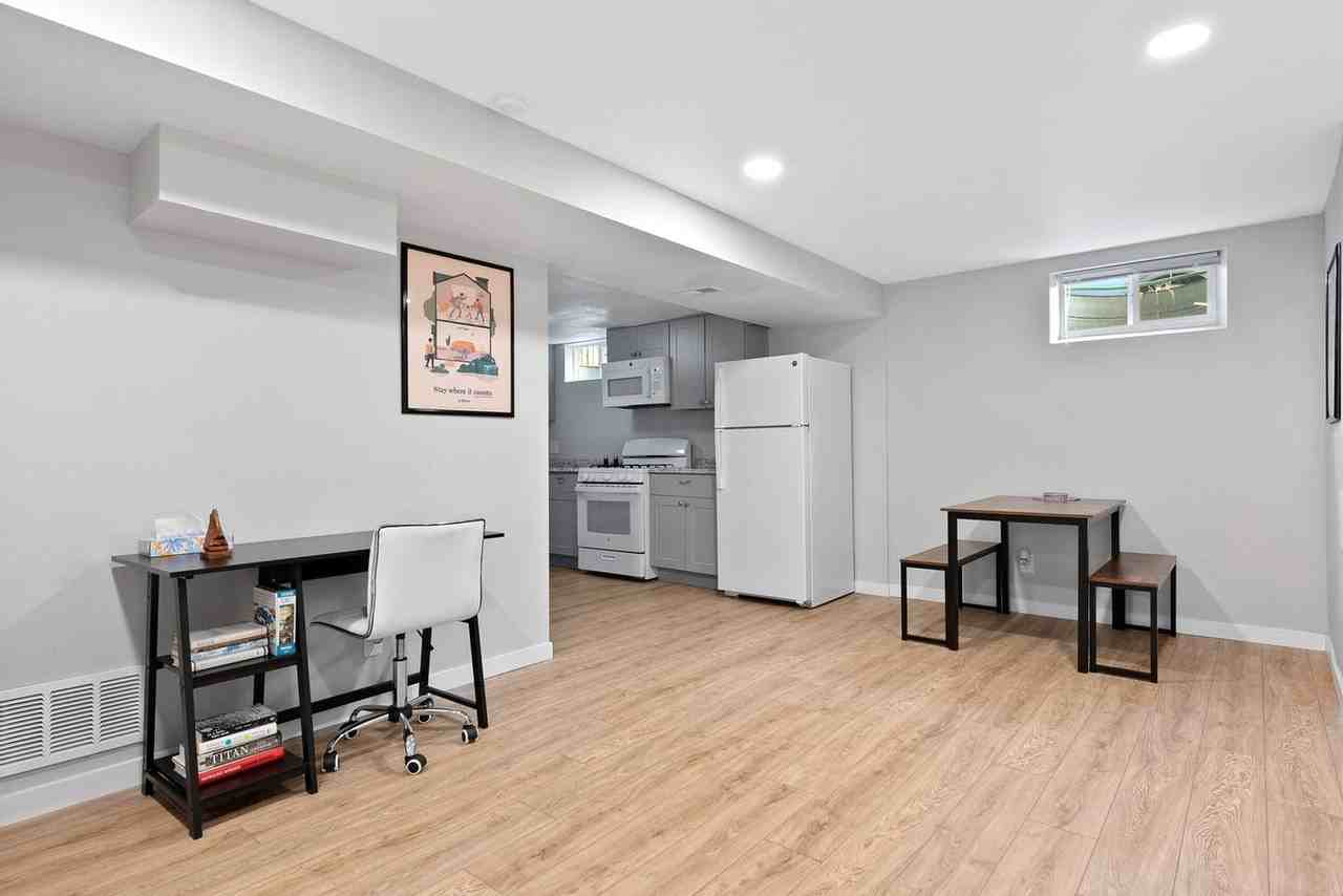 1351 S Patton Ct - Photo 7 of 14