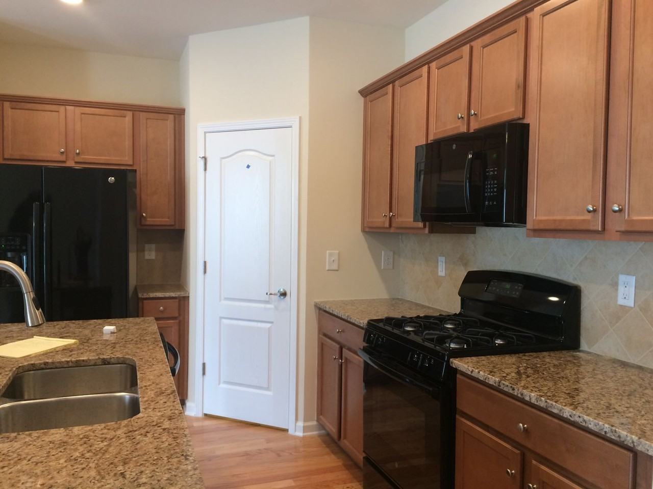 760 Pickering Drive - Photo 2 of 26