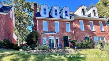 featured image of 1707 Pine St