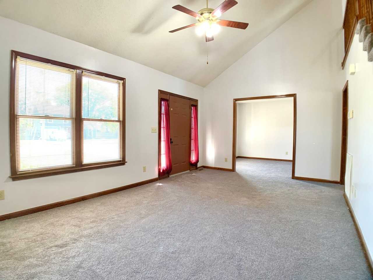 501 Eysian Rd - Photo 2 of 32