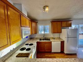 featured image of 601 W Lake View Ave