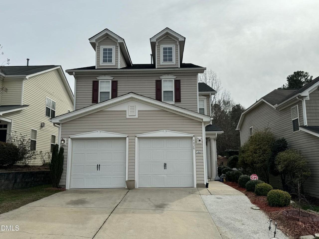 4028 Remington Oaks Cir - Photo 2 of 8