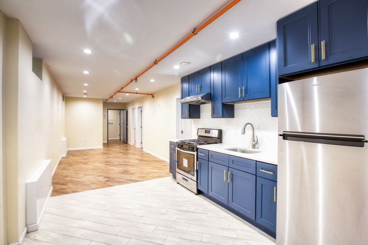 247 Willow St Bsmt #BS - Photo 2 of 16