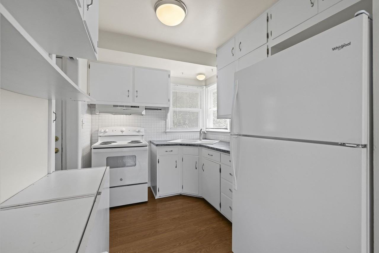 2501 Wayne St - Photo 2 of 31