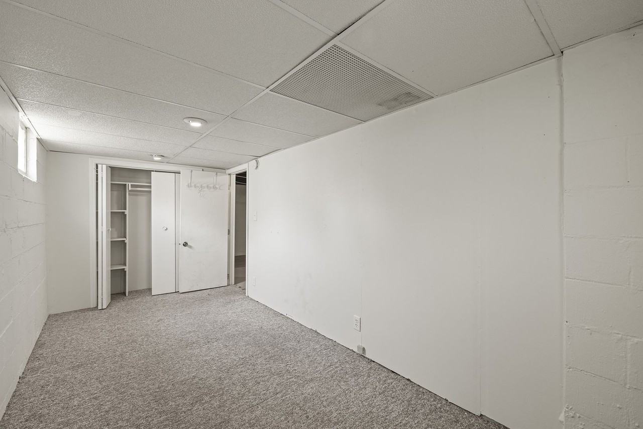 2501 Wayne St - Photo 4 of 31