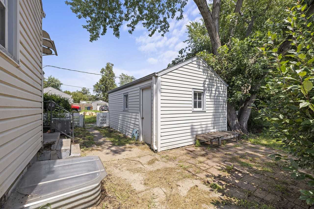 2501 Wayne St - Photo 5 of 31