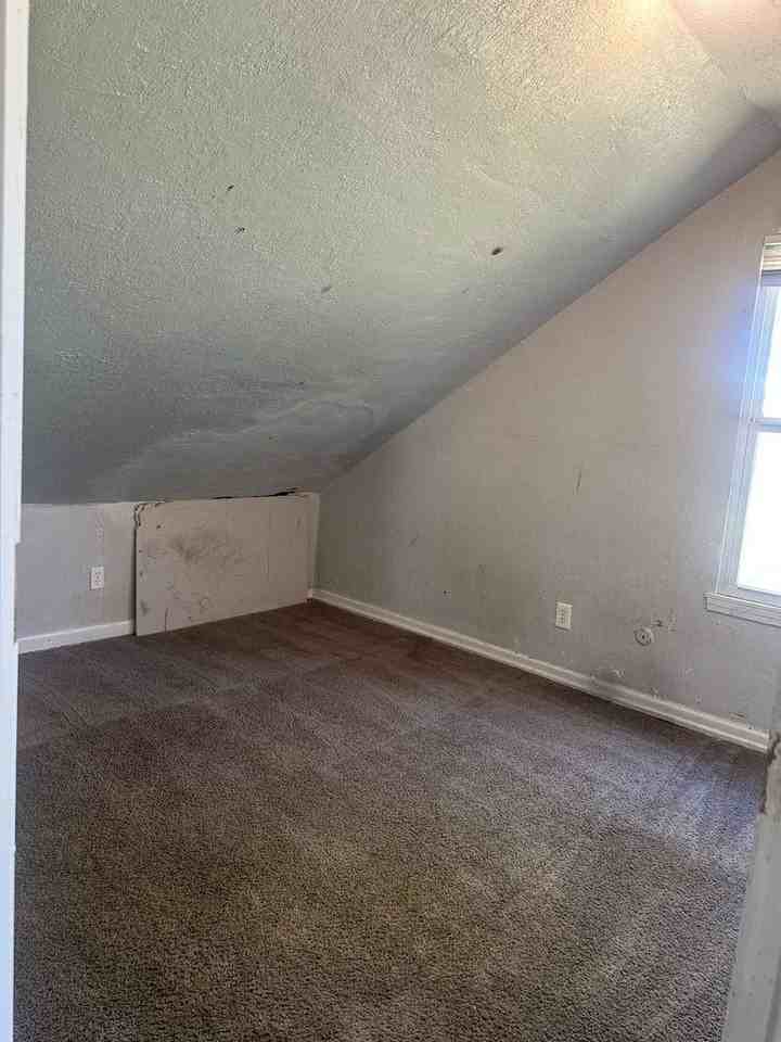 1520 1520  - 1522 E 50th St - Photo 2 of 13