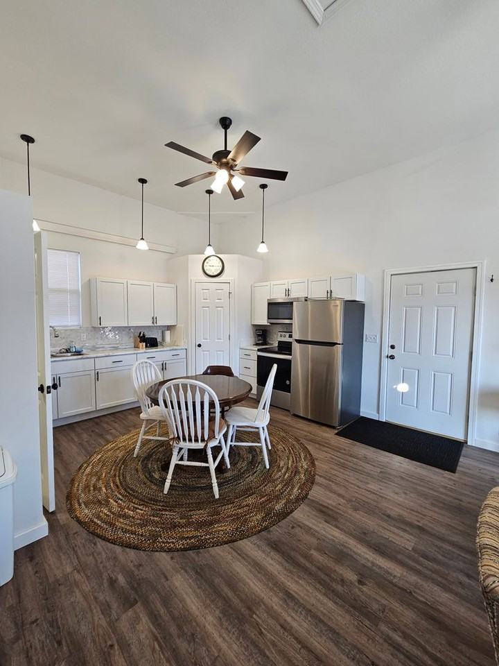 5896 Southside Dr - Photo 7 of 21