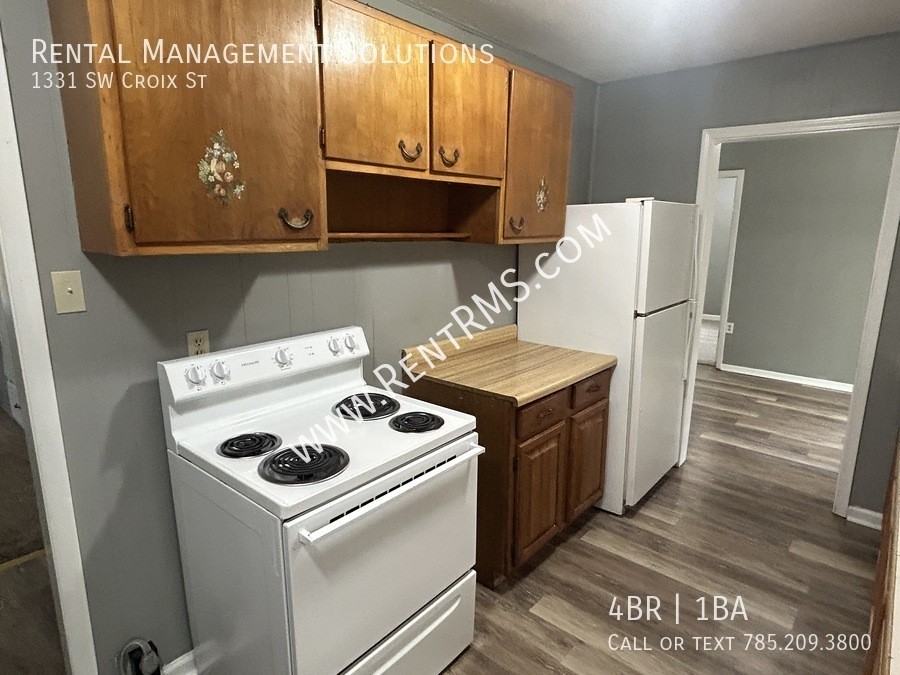 1331 Sw Croix St - Photo 7 of 19