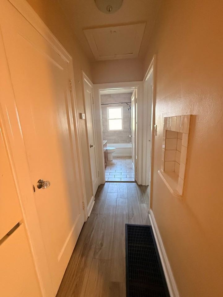 932 Negley Avenue - Photo 3 of 7