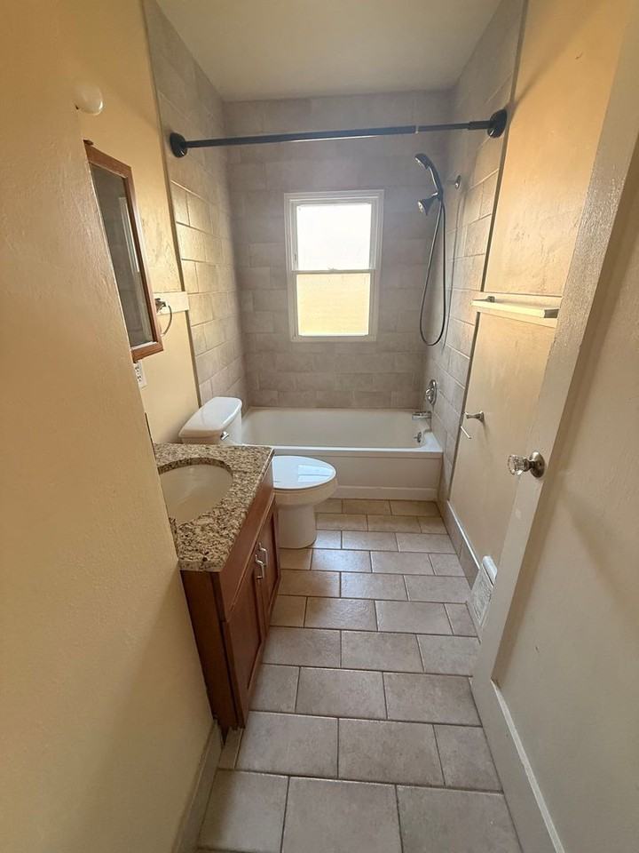 932 Negley Avenue - Photo 6 of 7