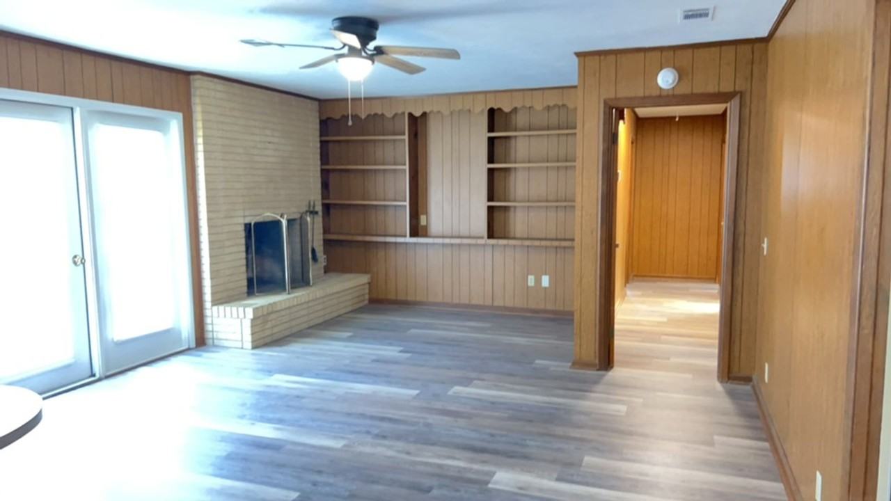 1404 Acton Dr - Photo 7 of 16