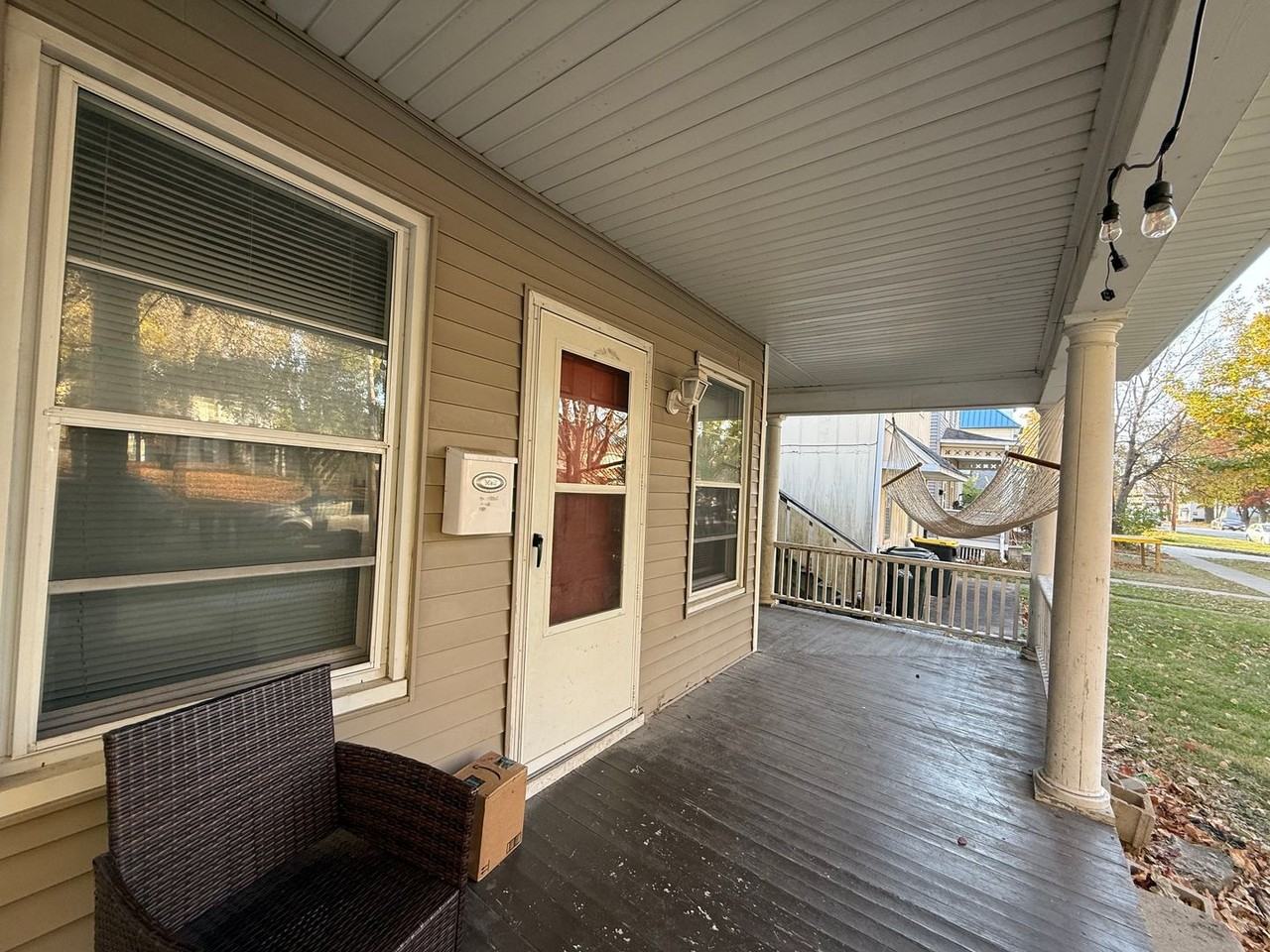 717 E Jefferson St - Photo 2 of 17