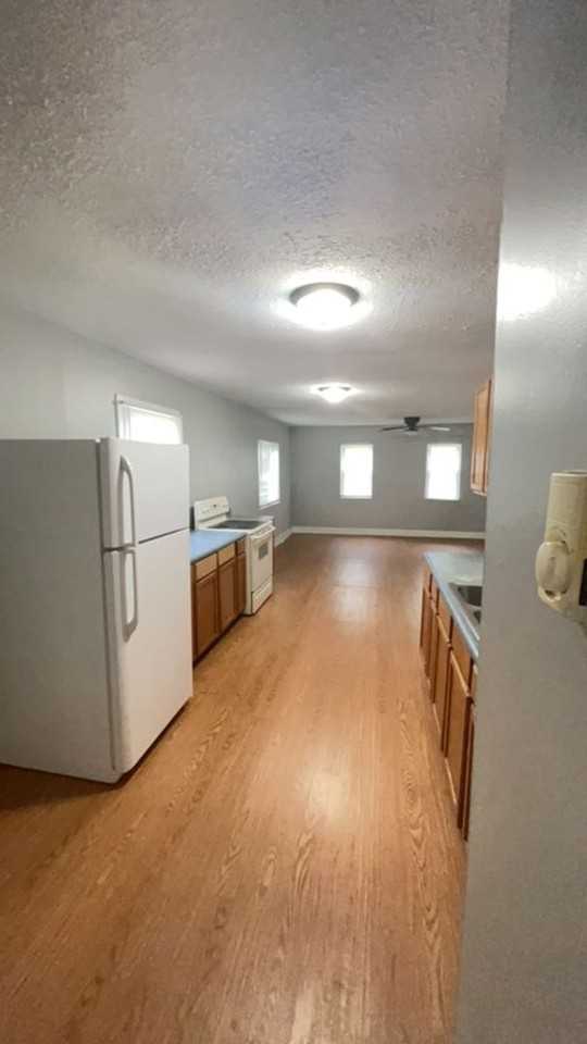 111 S Dicks St. (Wynn Funds, LLC) - Photo 2 of 23