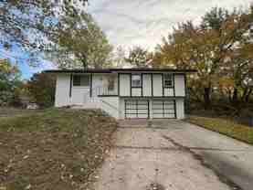 108 Se Keystone Cir - Photo 1 of 1