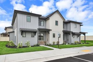 featured image of 4059 4059 S Lone Pine Way  - C 101