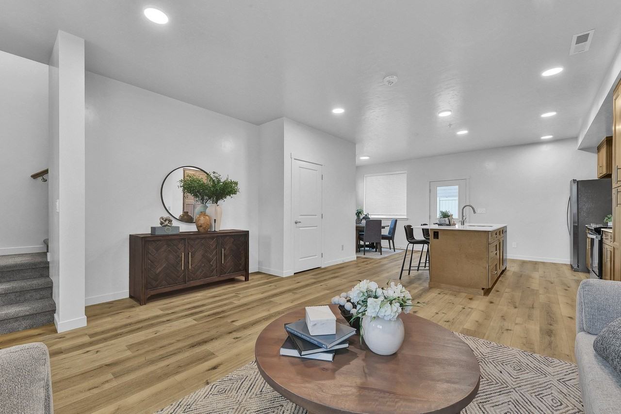 4059 4059 S Lone Pine Way  - C 102 - Photo 4 of 40