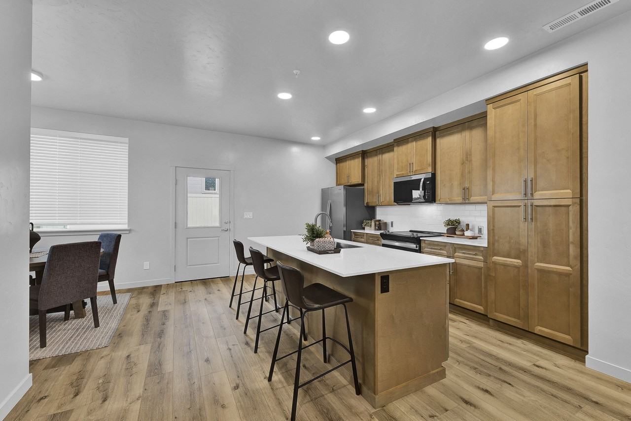 4059 4059 S Lone Pine Way  - C 102 - Photo 5 of 40