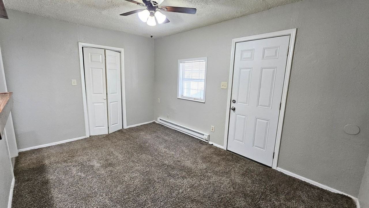 2308 Northwest 12th Street - Photo 3 of 13