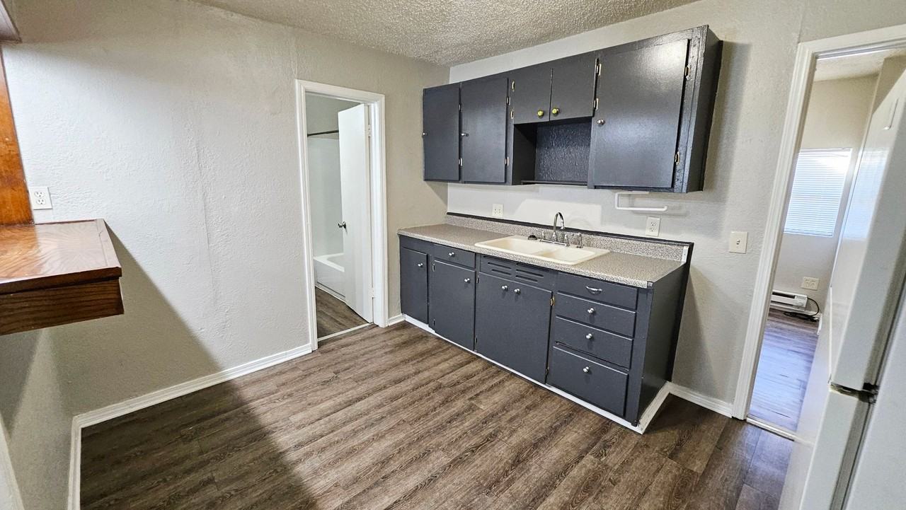 2308 Northwest 12th Street - Photo 6 of 13