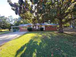 featured image of 950 Karen Rd
