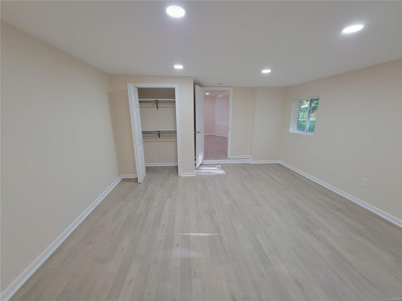 950 Karen Rd - Photo 6 of 23
