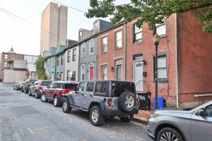 featured image of 926 Grand St