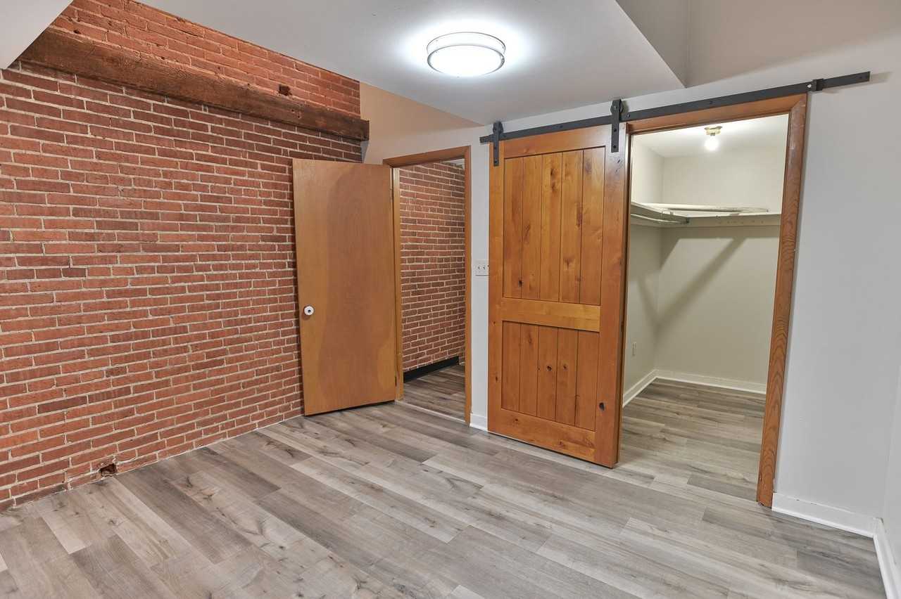 926 Grand Street - Photo 6 of 16